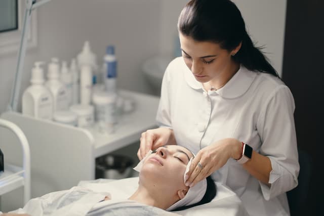 HydraFacial With Korean Glass Treatment